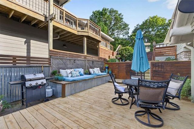 25 Beach Drive, Lake Tapawingo, MO 64015