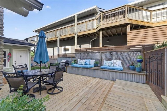 25 Beach Drive, Lake Tapawingo, MO 64015