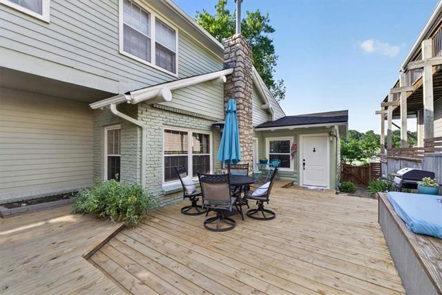 25 Beach Drive, Lake Tapawingo, MO 64015