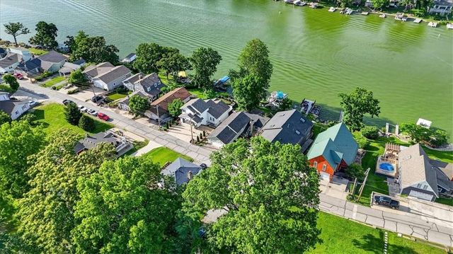 25 Beach Drive, Lake Tapawingo, MO 64015