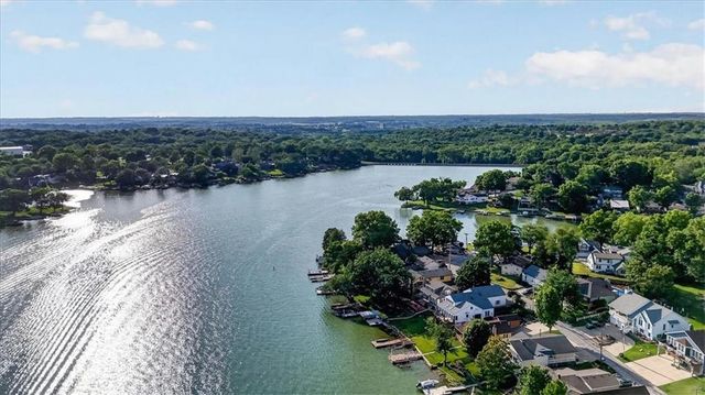 25 Beach Drive, Lake Tapawingo, MO 64015
