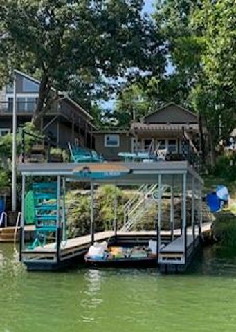 25 Beach Drive, Lake Tapawingo, MO 64015