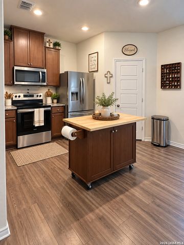 11910 Midnight Rain, San Antonio, TX 78245