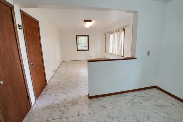 7016 Oliver Circle N, Brooklyn Center, MN 55430