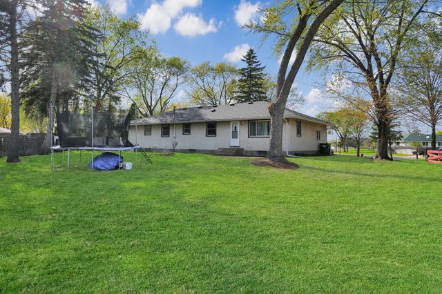 7016 Oliver Circle N, Brooklyn Center, MN 55430