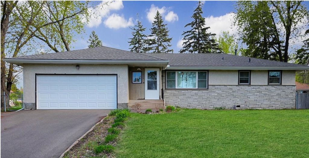 7016 Oliver Circle N, Brooklyn Center, MN 55430