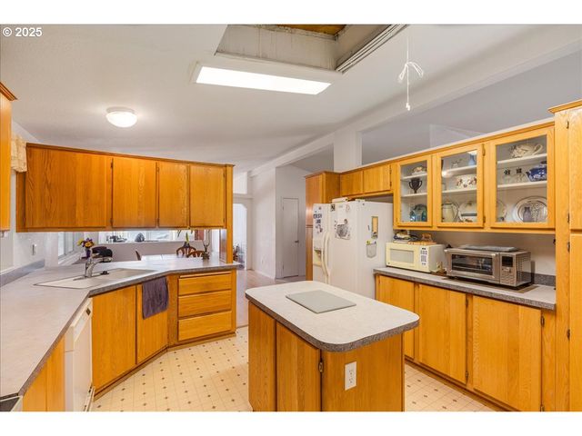 369 GUN CLUB Rd 101, Woodland, WA 98674