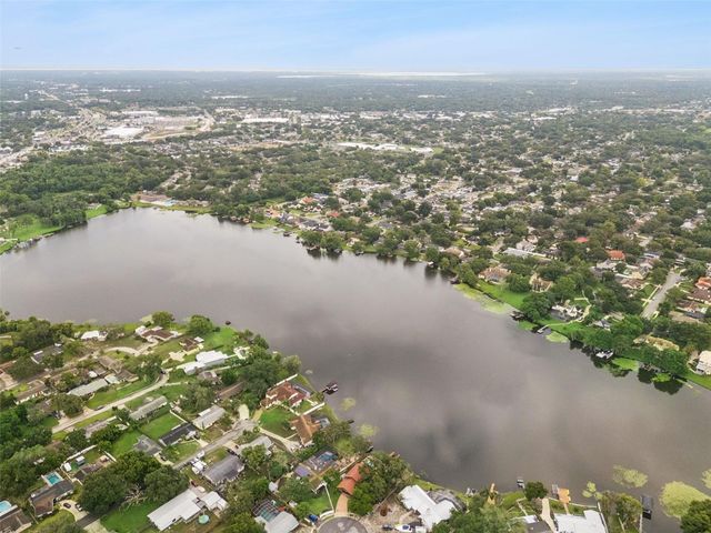 110 N LAKEWOOD CIRCLE, Maitland, FL 32751
