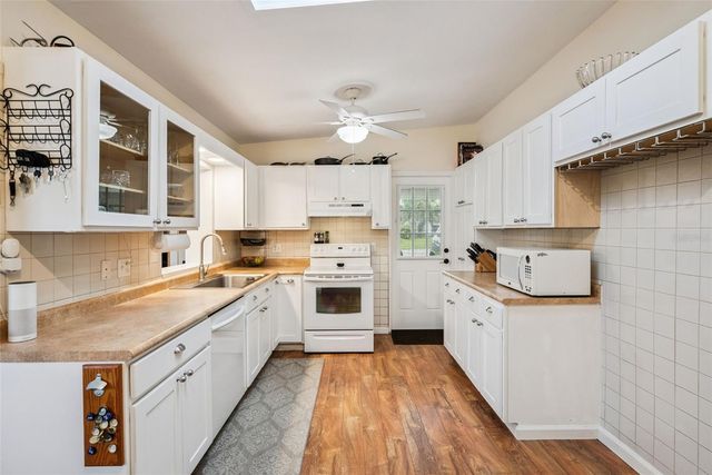 110 N LAKEWOOD CIRCLE, Maitland, FL 32751