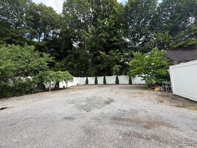 1515 Oneida Street, Utica, NY 13501