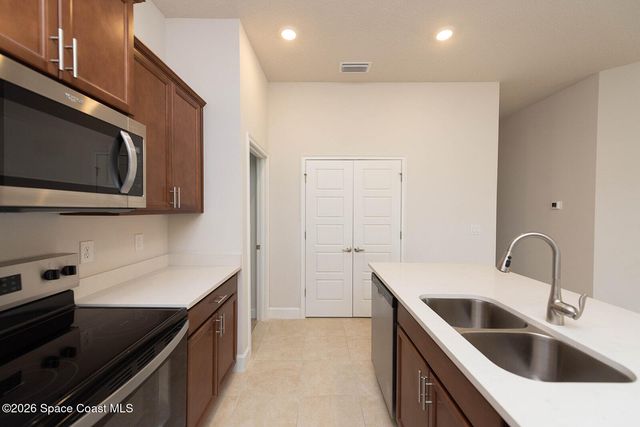 1146 Kylar Drive NW, Palm Bay, FL 32907