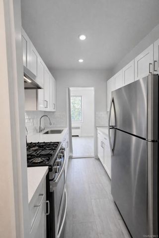 290 Collins Avenue 4C, Fleetwood, NY 10552