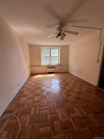 290 Collins Avenue 4C, Fleetwood, NY 10552