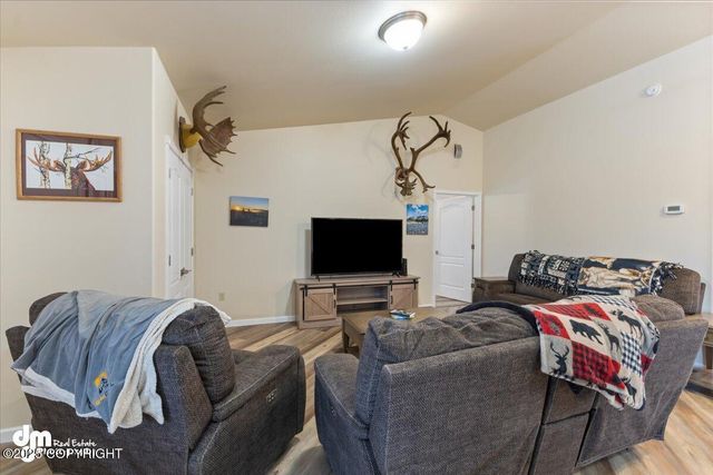 772 S Beaver Lake Road, Big Lake, AK 99623