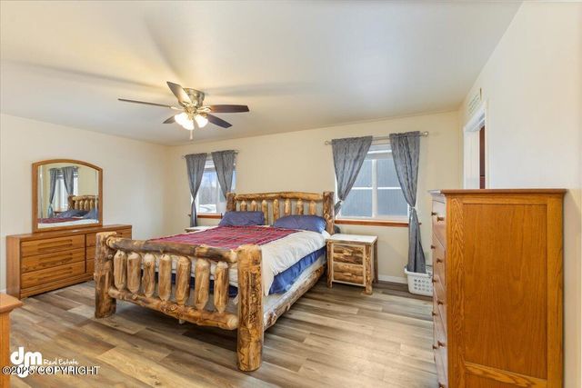 772 S Beaver Lake Road, Big Lake, AK 99623