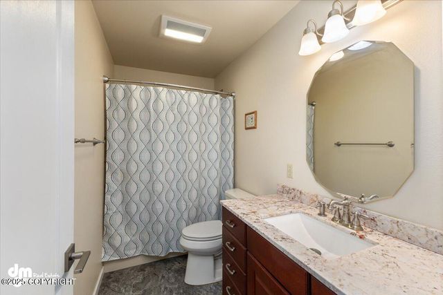 772 S Beaver Lake Road, Big Lake, AK 99623