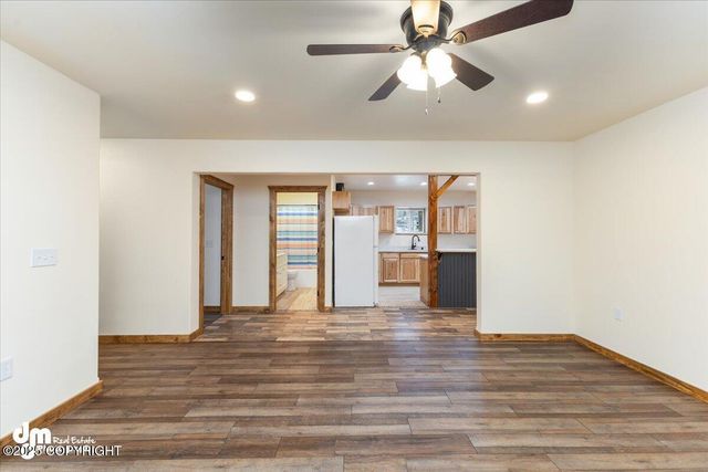 772 S Beaver Lake Road, Big Lake, AK 99623