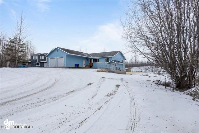 772 S Beaver Lake Road, Big Lake, AK 99623