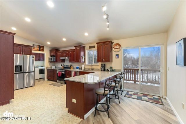 772 S Beaver Lake Road, Big Lake, AK 99623