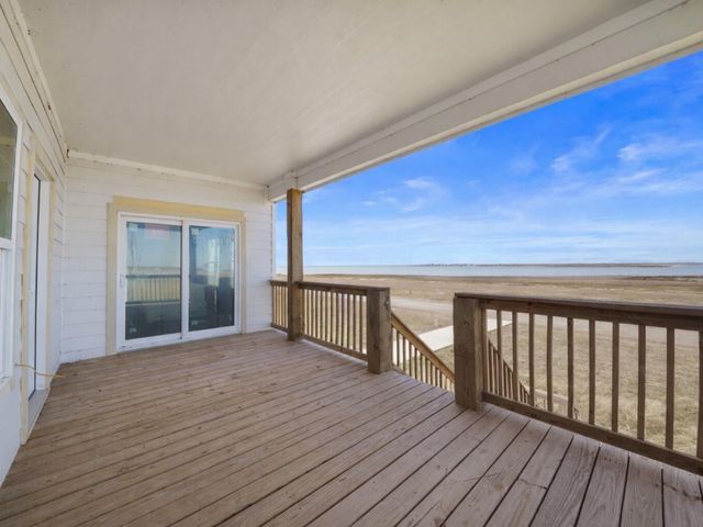 3219 Camp Hulen Drive, Palacios, TX 77465