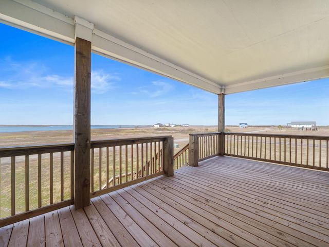 3219 Camp Hulen Drive, Palacios, TX 77465