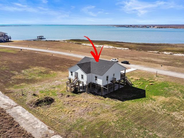 3219 Camp Hulen Drive, Palacios, TX 77465