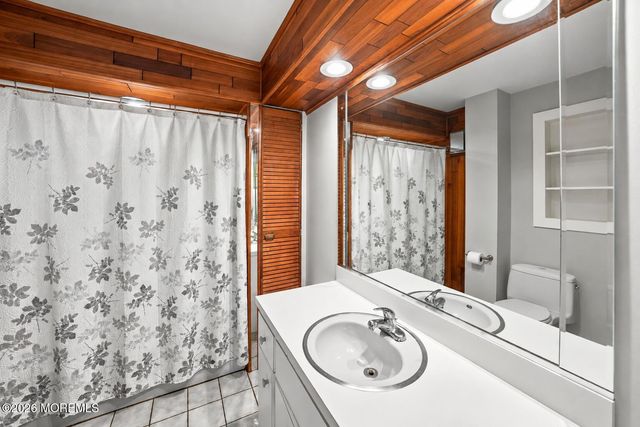 32 3rd Street, Fords, NJ 08863