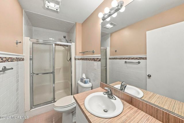 32 3rd Street, Fords, NJ 08863
