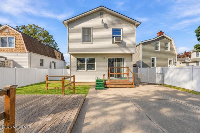 32 3rd Street, Fords, NJ 08863
