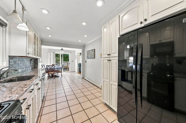 32 3rd Street, Fords, NJ 08863