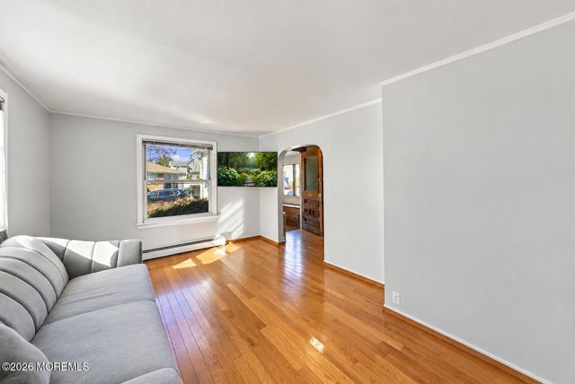 32 3rd Street, Fords, NJ 08863