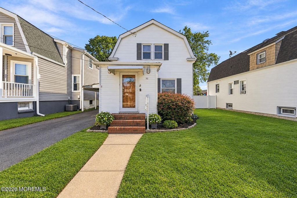 32 3rd Street, Fords, NJ 08863