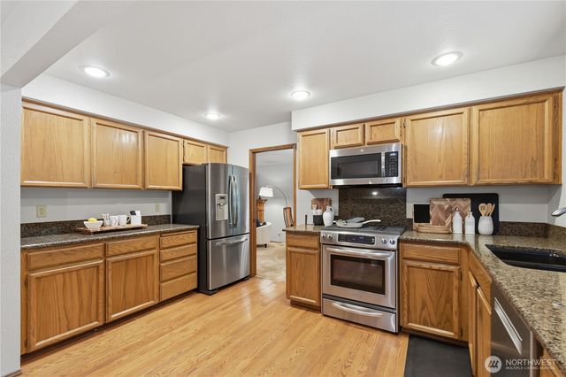 20525 NE 68th Street, Redmond, WA 98053