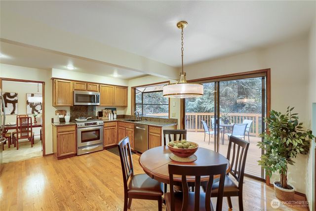 20525 NE 68th Street, Redmond, WA 98053