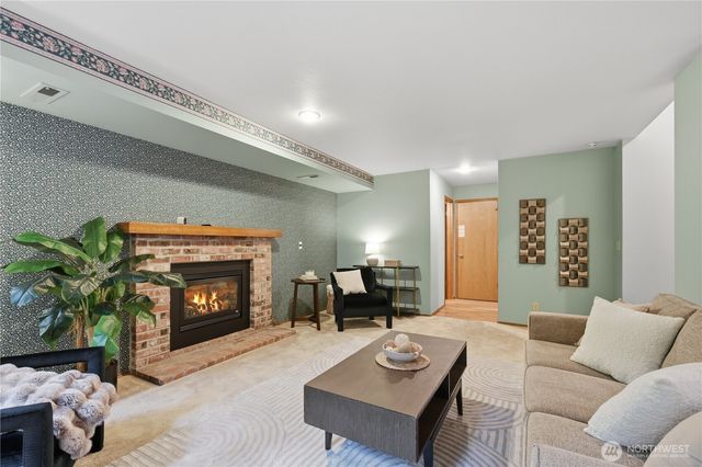 20525 NE 68th Street, Redmond, WA 98053