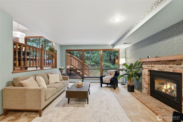 20525 NE 68th Street, Redmond, WA 98053