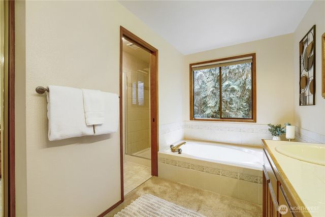 20525 NE 68th Street, Redmond, WA 98053