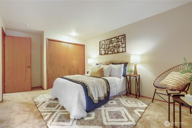 20525 NE 68th Street, Redmond, WA 98053