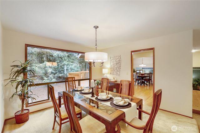20525 NE 68th Street, Redmond, WA 98053