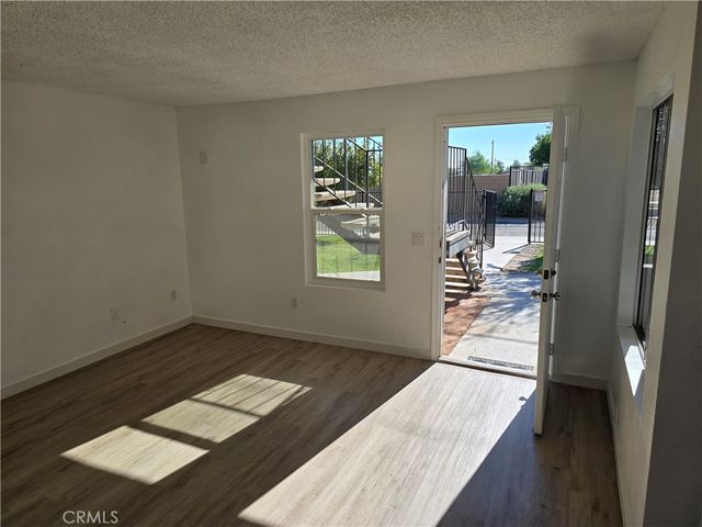 38423 10th Place E 1, Palmdale, CA 93550