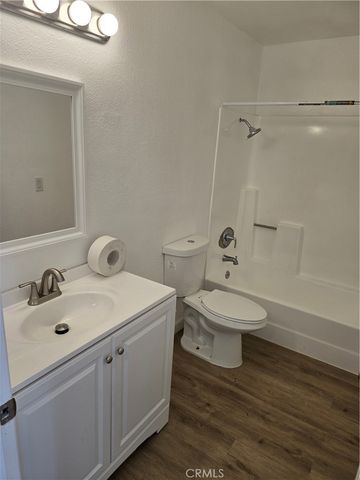 38423 10th Place E 1, Palmdale, CA 93550