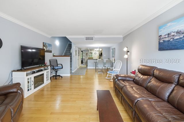 85 Folly Field Rd Apt 131, Hilton Head Island, SC 29928