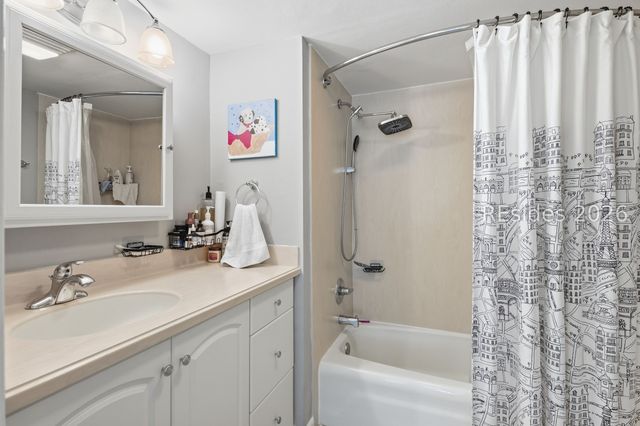 85 Folly Field Rd Apt 131, Hilton Head Island, SC 29928