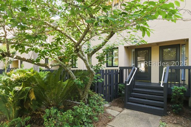 85 Folly Field Rd Apt 131, Hilton Head Island, SC 29928