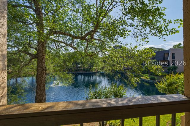 85 Folly Field Rd Apt 131, Hilton Head Island, SC 29928
