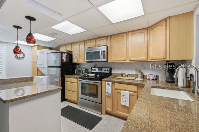 85 Folly Field Rd Apt 131, Hilton Head Island, SC 29928
