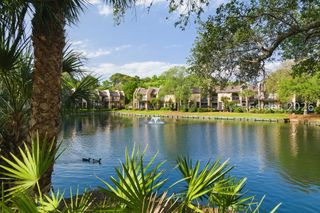 85 Folly Field Rd Apt 131, Hilton Head Island, SC 29928