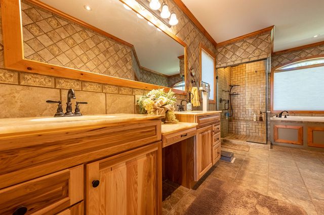 5323 S Pine Street, Beaverton, MI 48612