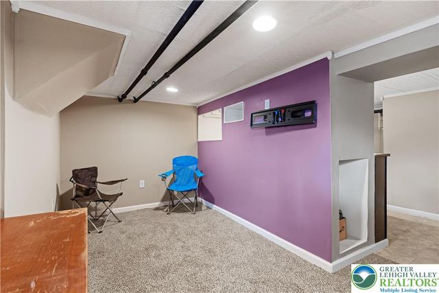956 Club Avenue, Allentown City, PA 18109