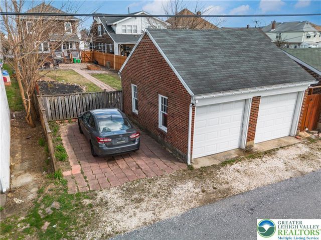 956 Club Avenue, Allentown City, PA 18109